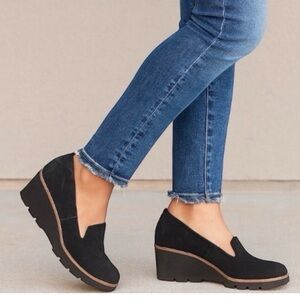 Vionic Women's Black Suede Wedge Shoes, NIB, 8.5